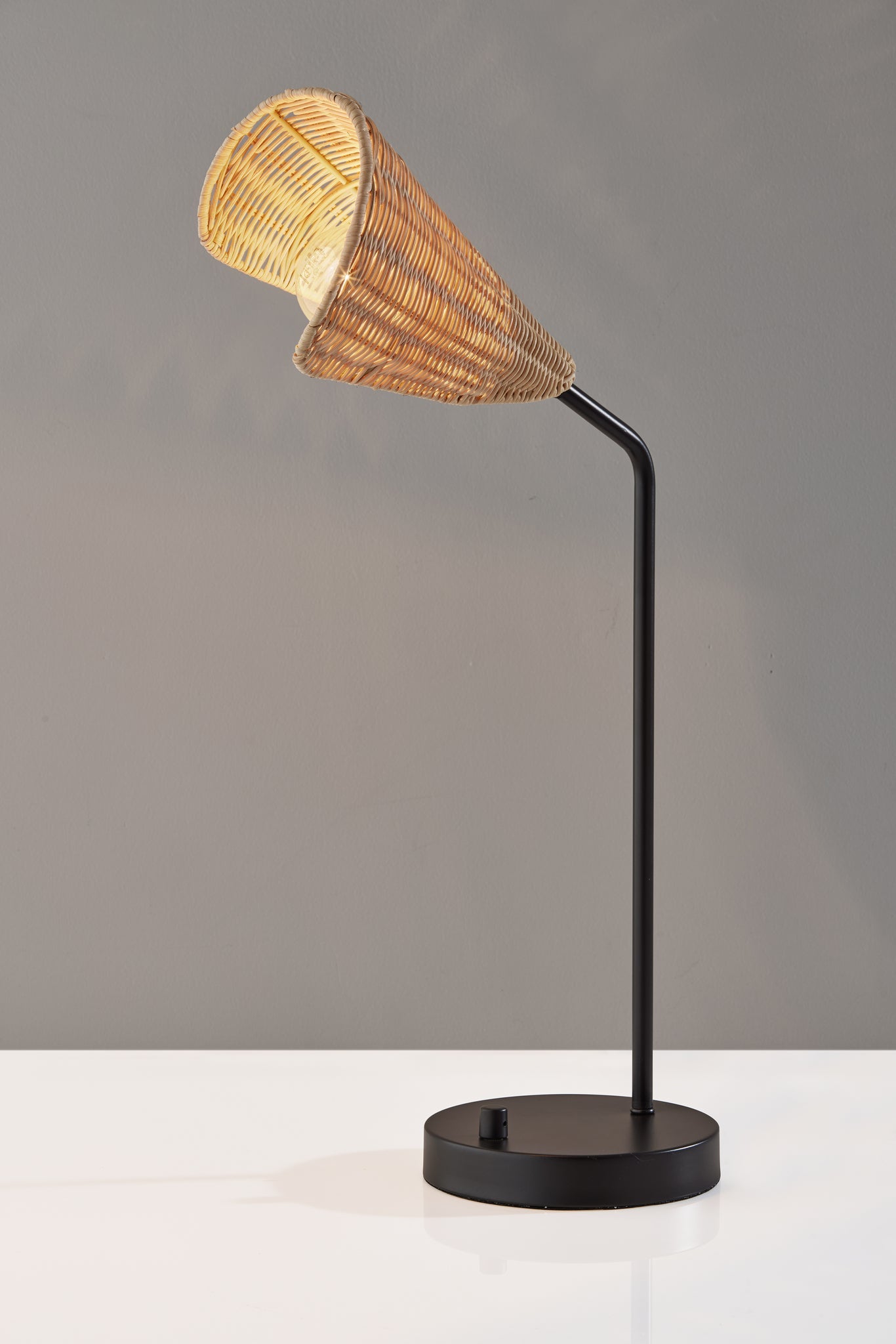 Cove Desk Lamp