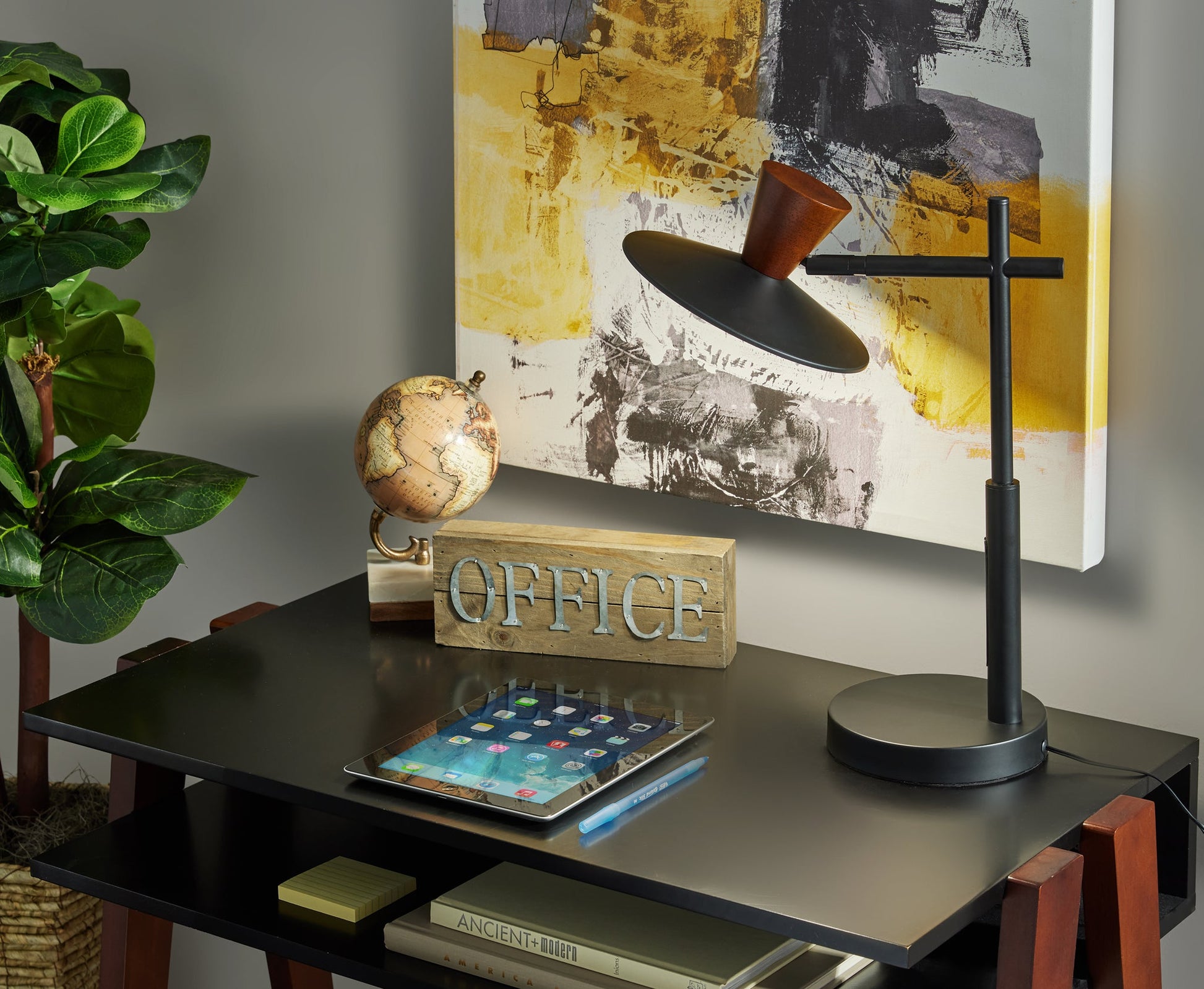 Elmore LED Desk Lamp w. Smart Switch